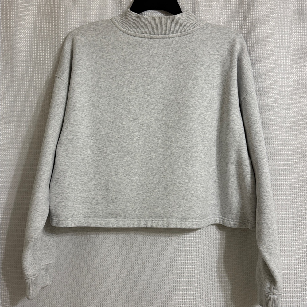 PINK by Victorias Secret cropped grey sweatshirt. Size M - Picture 2 of 6